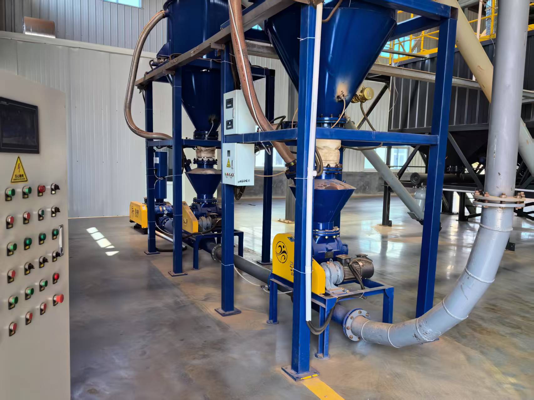 Pneumatic conveying VS traditional conveying: just like the difference between high-speed rail and green train!